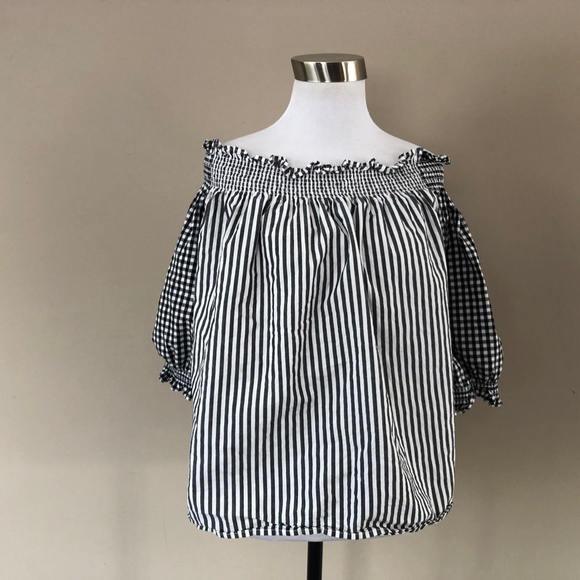 GAP Pullover Large Gray Black White Striped Cotton Top - Picture 3 of 5